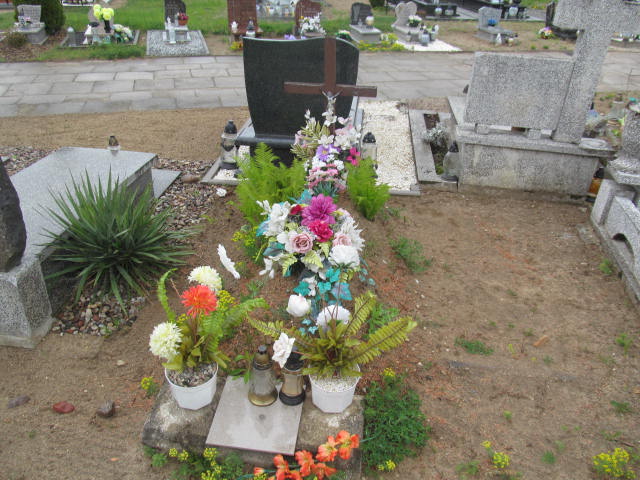  NN Pieniężno - Grobonet - Wyszukiwarka osób pochowanych